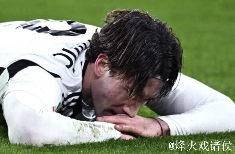 佩杜拉:米兰可能冬窗引进菲尔克鲁格过渡,然后明夏免签DV9 佩杜拉:米兰可能冬窗引进菲尔克鲁格过渡,然后明夏免签DV9