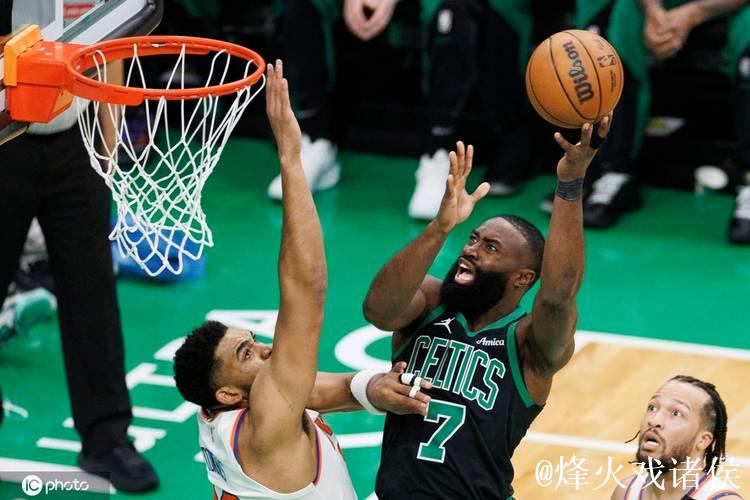 布朗29+10怀特16+7 凯尔特人送国王三连败